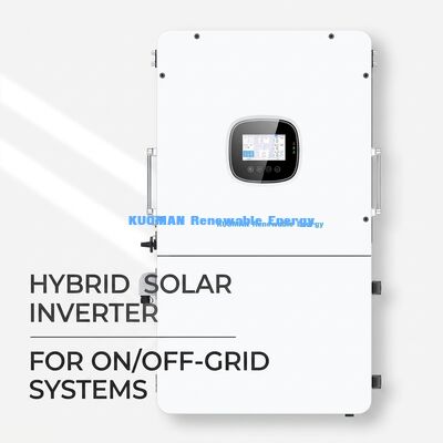 Invertidor híbrido trifásico conectado a la red con 97,5% de eficiencia, protección IP65 y rastreadores MPPT triples